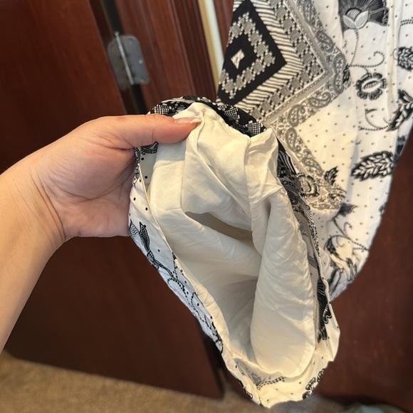 Anthropology wide leg size XL 25 inch inseam beachy pants W/faux back pockets - Picture 6 of 10